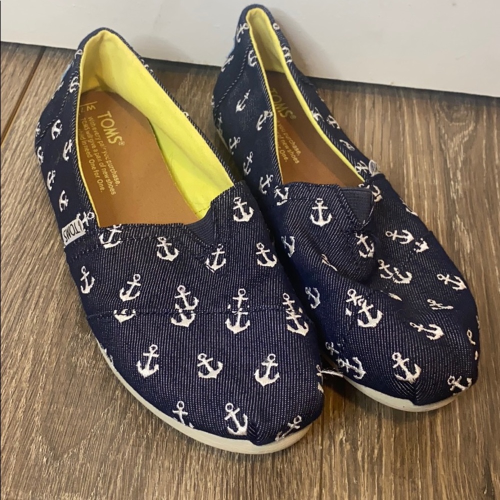 TOMS